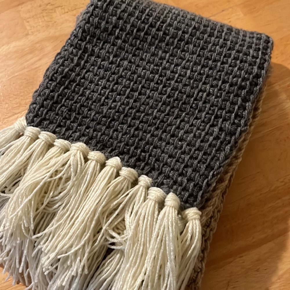 🛍️NEW Unisex Hand Crochet Scarf - Picture 6 of 7